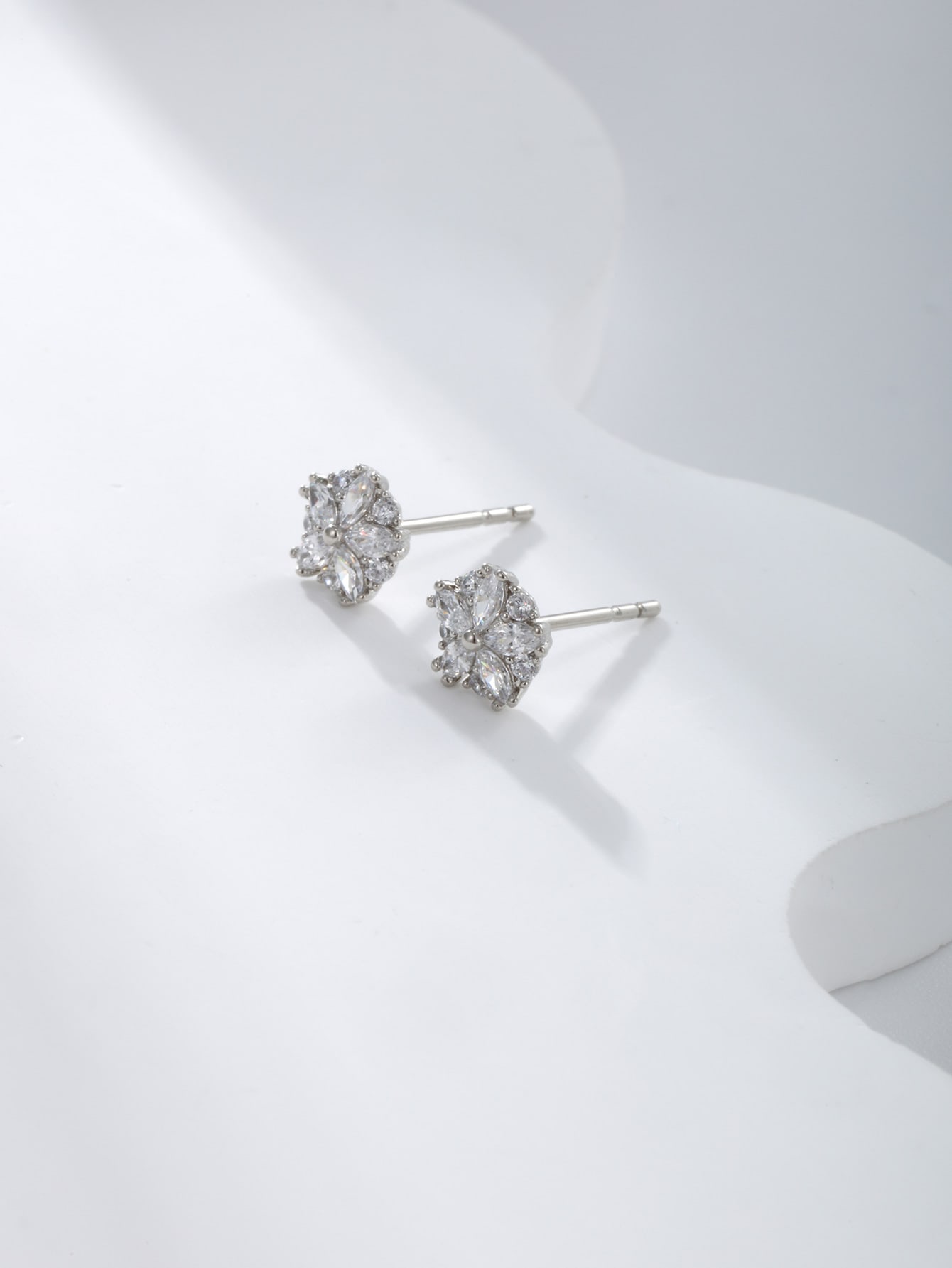 A pair of stylish exquisite temperament simple and versatile design sense of advanced compact cubic zirconia micro-inset zircon ladies daily dating party party wear