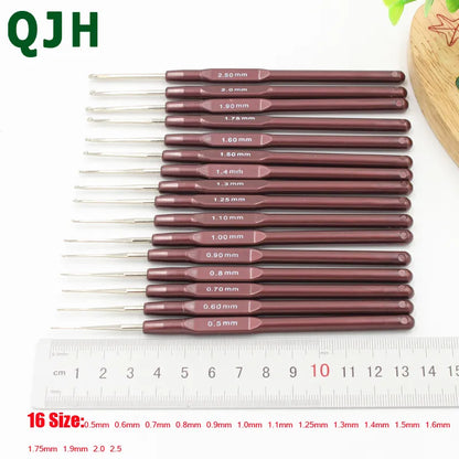 QJH 16pcs Plastic Handle Crochet Hooks Handle Knitting Needles Set Crochetings and Knittings 0.5mm-2.5mm 16 Size