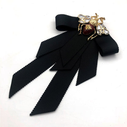 Rhinestone Bee Bow Tie Collar Zendrop